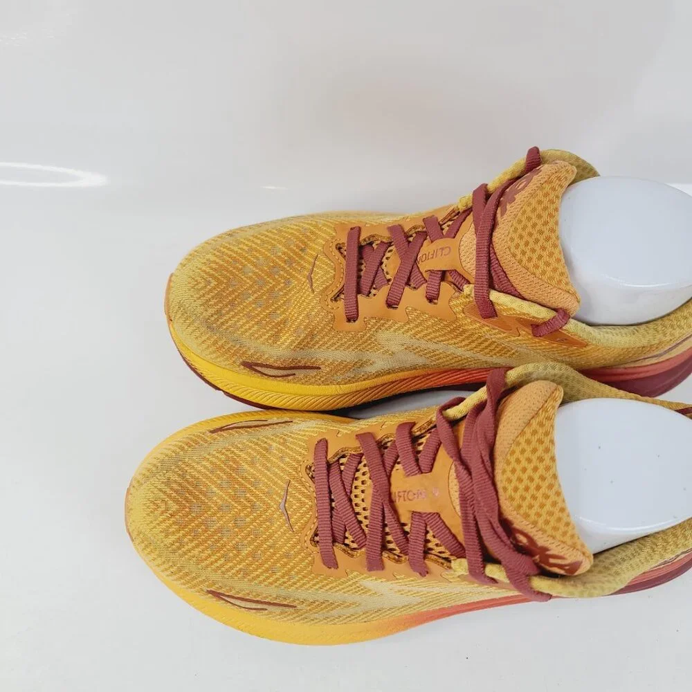 Hoka One One hoka one